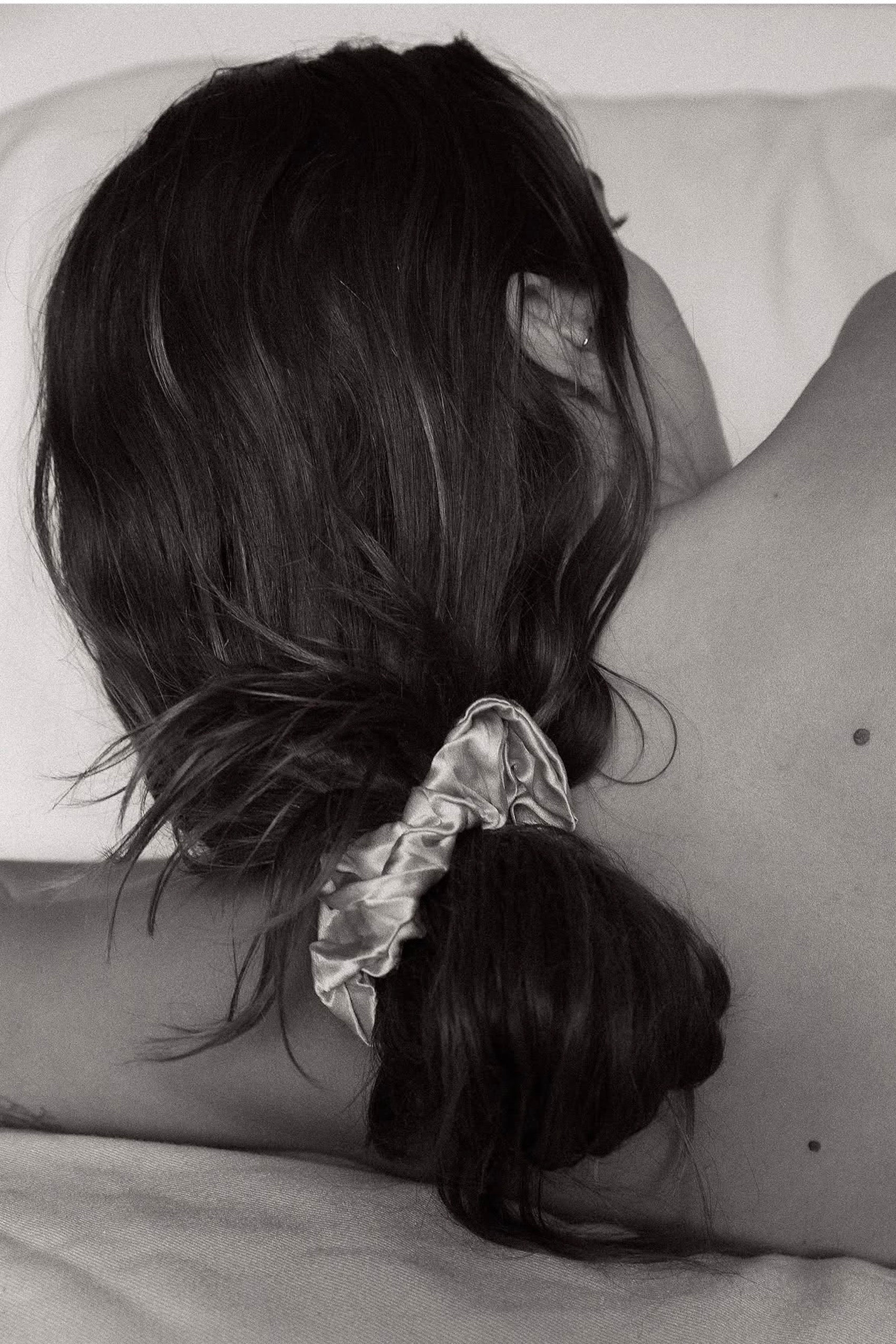 silk scrunchie - ivory