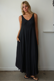 satin maxi - black